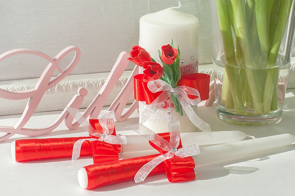 Семейный очаг с красными тюльпанами от Lillas.ru
